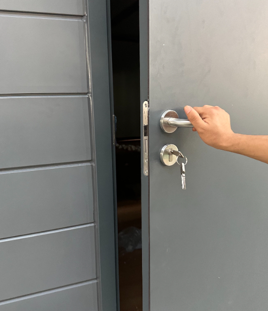 Entrance door inspection